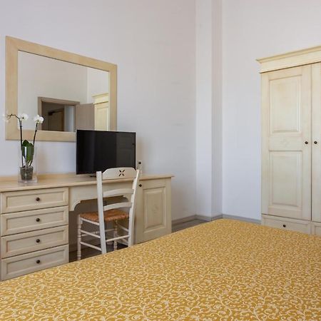 Rodia Inn Oristano Esterno foto