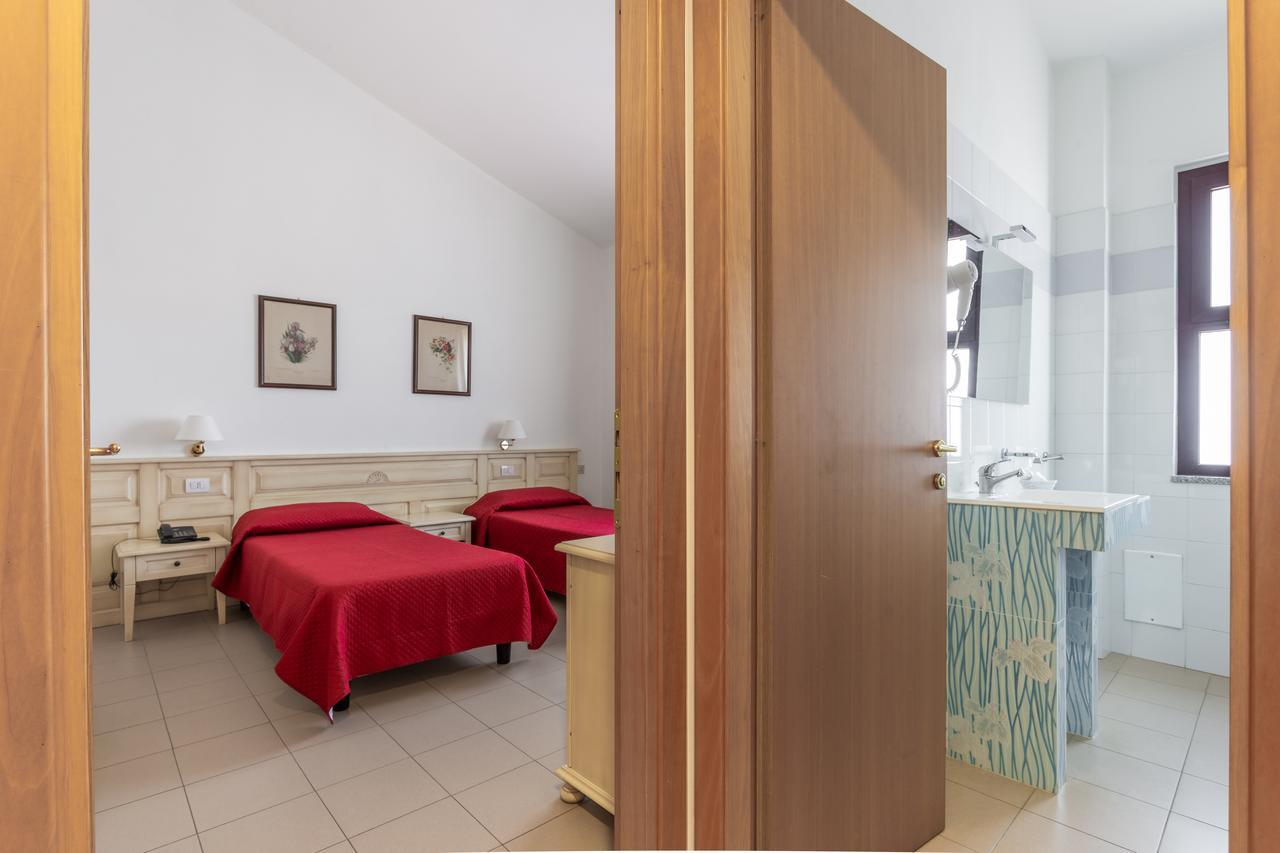 Rodia Inn Oristano Esterno foto
