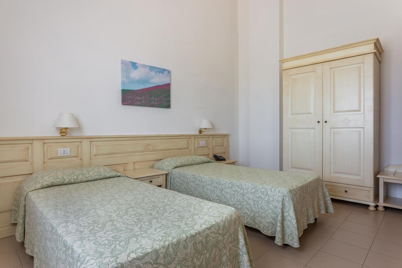 Rodia Inn Oristano Esterno foto