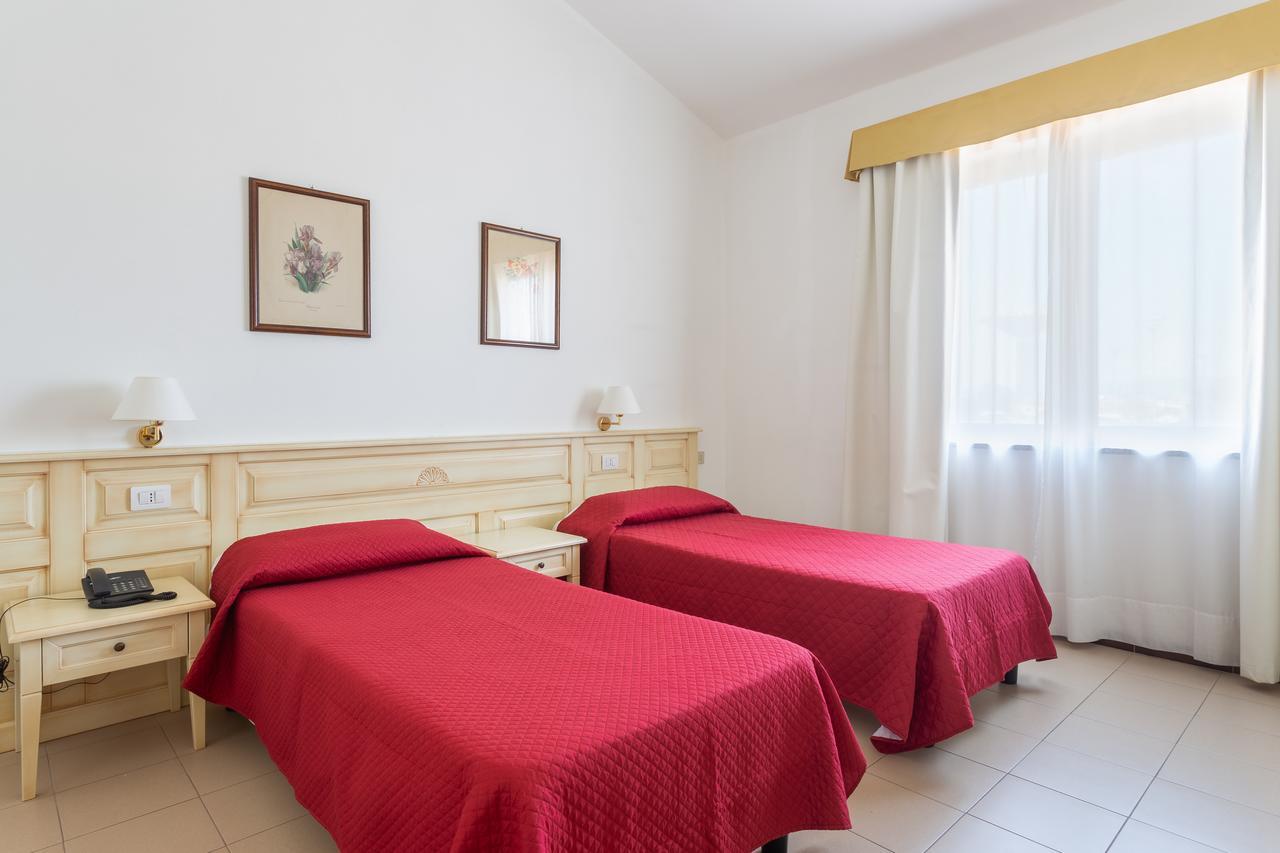 Rodia Inn Oristano Esterno foto
