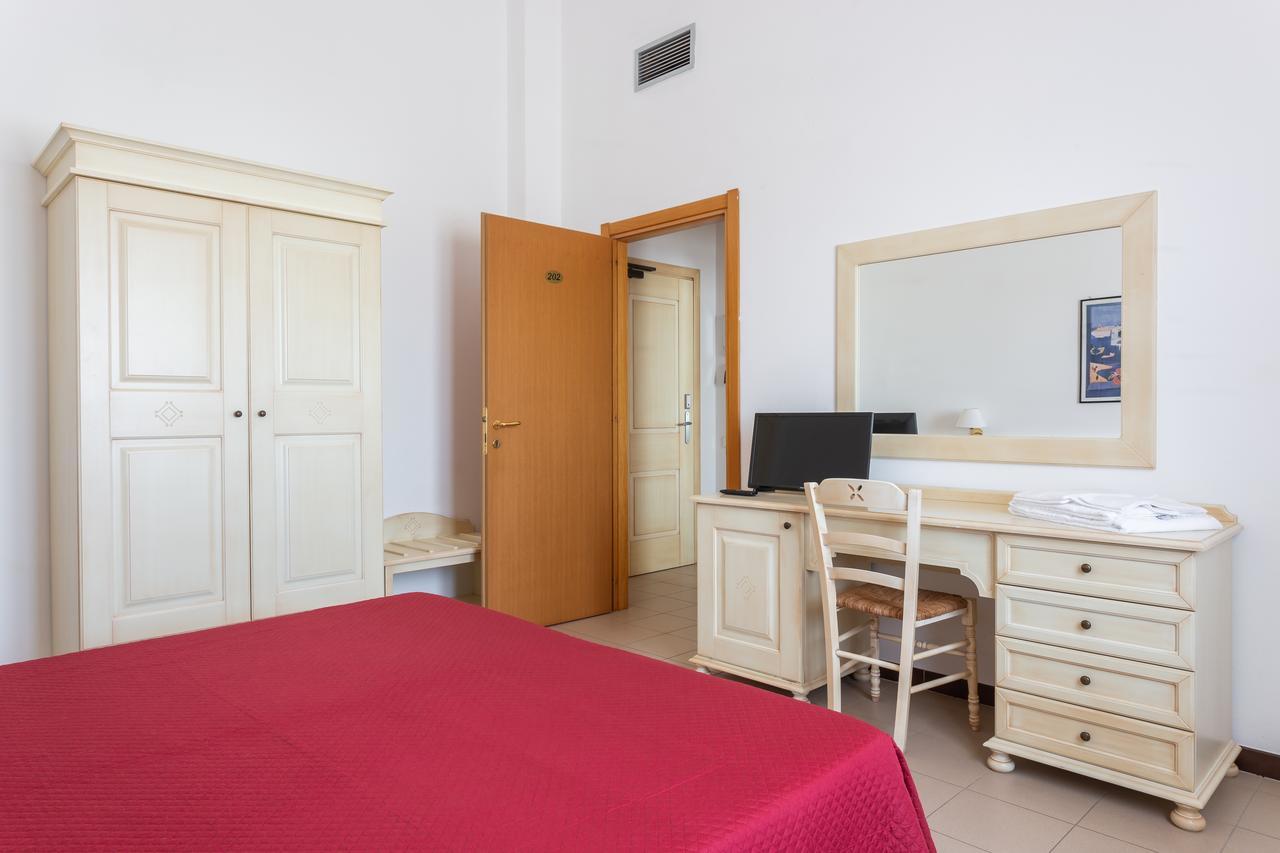 Rodia Inn Oristano Esterno foto