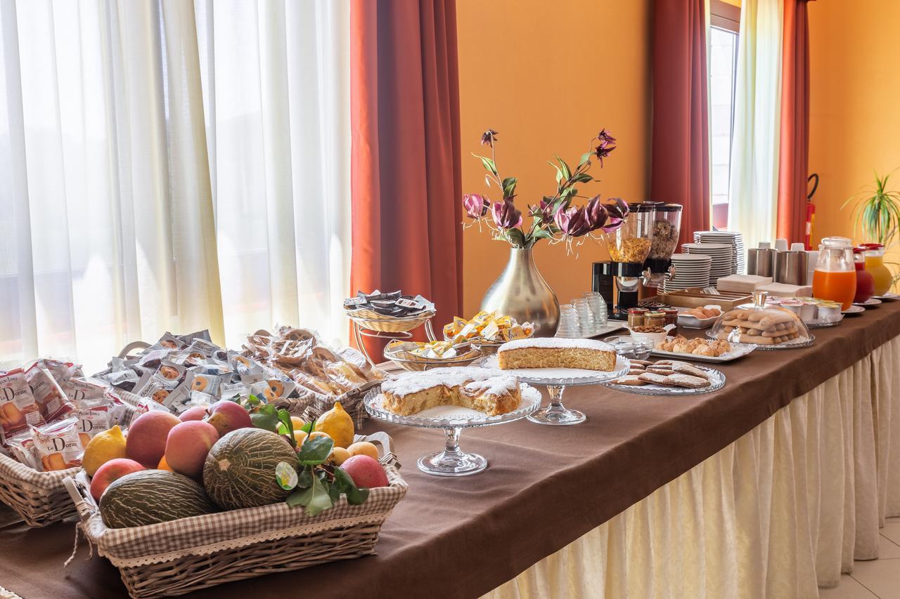 Rodia Inn Oristano Esterno foto